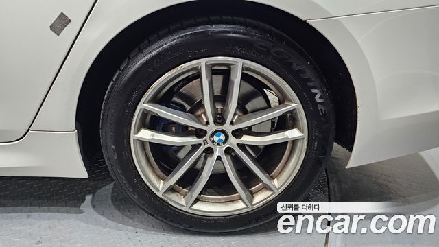 BMW 5-Series 530i M Sport Package Plus
