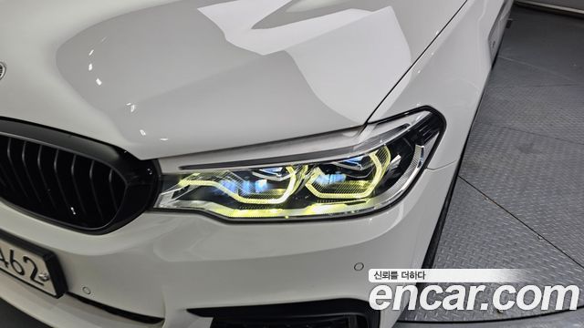 BMW 5-Series 530i M Sport Package Plus