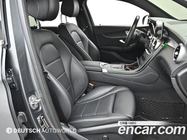 Mercedes-Benz GLC-Class GLC300 4MATIC Premium Coupe