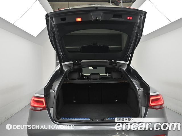 Mercedes-Benz GLC-Class GLC300 4MATIC Premium Coupe