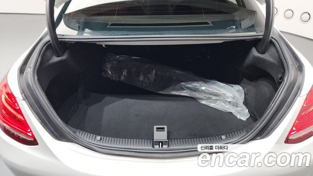 Mercedes-Benz C-Class C200