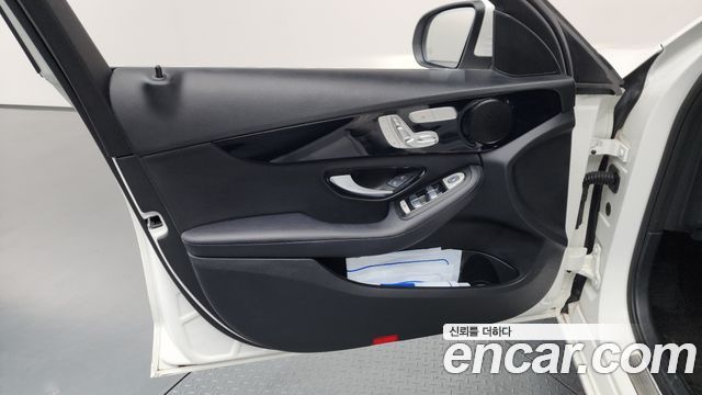 Mercedes-Benz C-Class C200