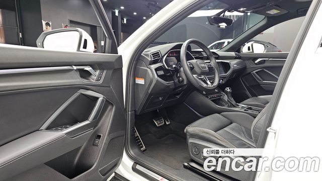 Audi Q3 35 TDI Premium Sportback