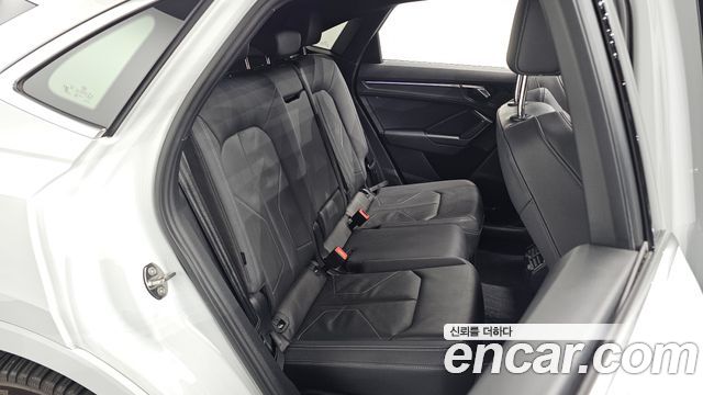 Audi Q3 35 TDI Premium Sportback