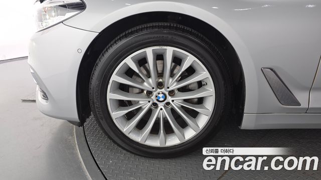 BMW 5-Series 520d Luxury Special Edition