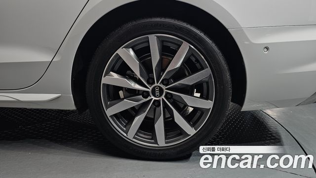 Audi A4 40 TFSI Premium