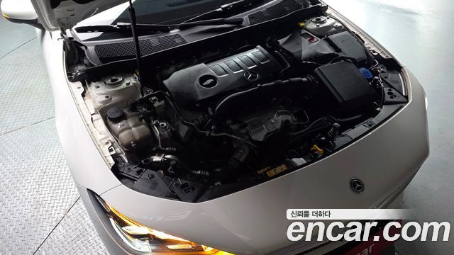 Mercedes-Benz CLA-Class CLA250 4MATIC
