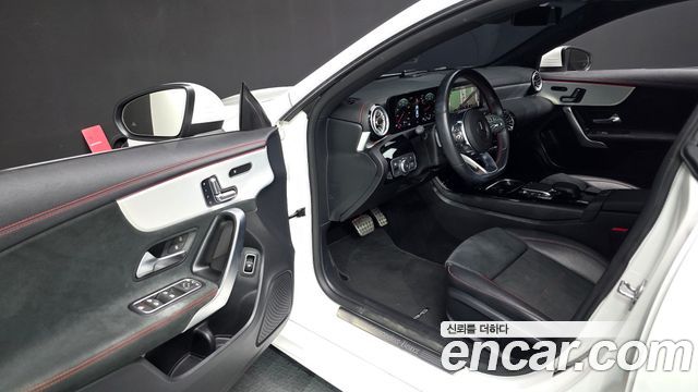 Mercedes-Benz CLA-Class CLA250 4MATIC
