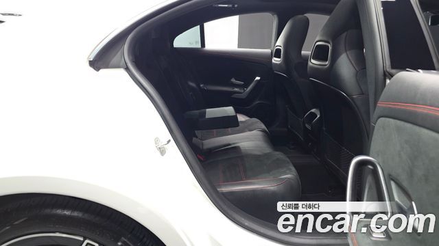 Mercedes-Benz CLA-Class CLA250 4MATIC
