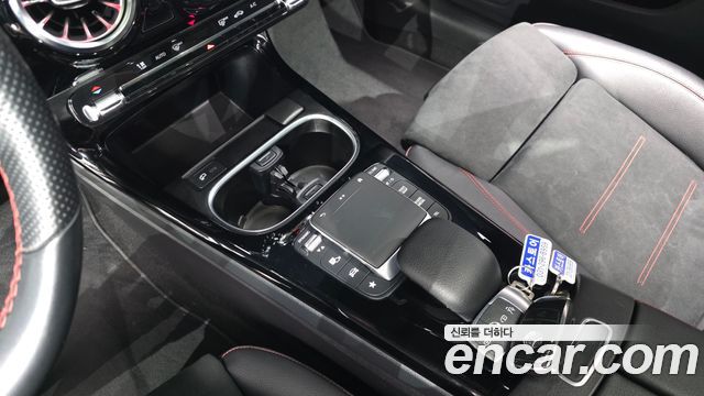 Mercedes-Benz CLA-Class CLA250 4MATIC