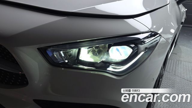 Mercedes-Benz CLA-Class CLA250 4MATIC