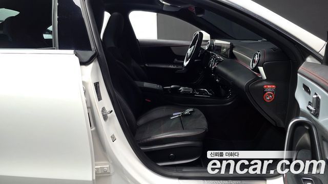 Mercedes-Benz CLA-Class CLA250 4MATIC