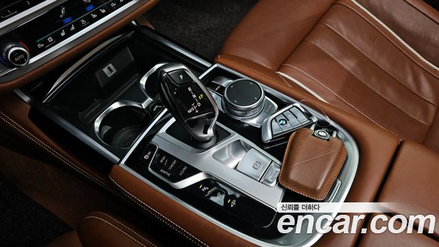 BMW 7-Series 750Li xDrive Vision 100 Edition