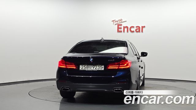 BMW 5-Series 530i M Sport Package Plus