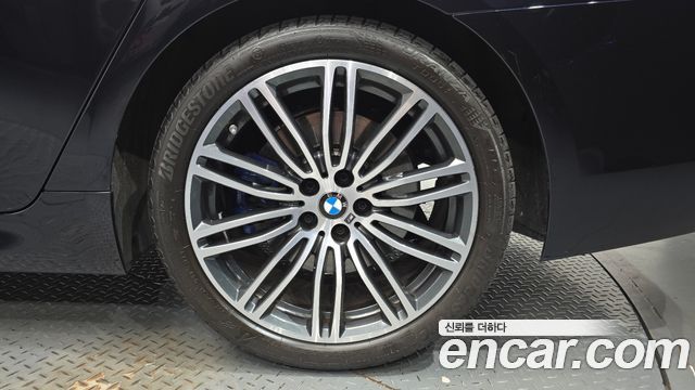 BMW 5-Series 530i M Sport Package Plus