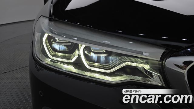 BMW 5-Series 530i M Sport Package Plus