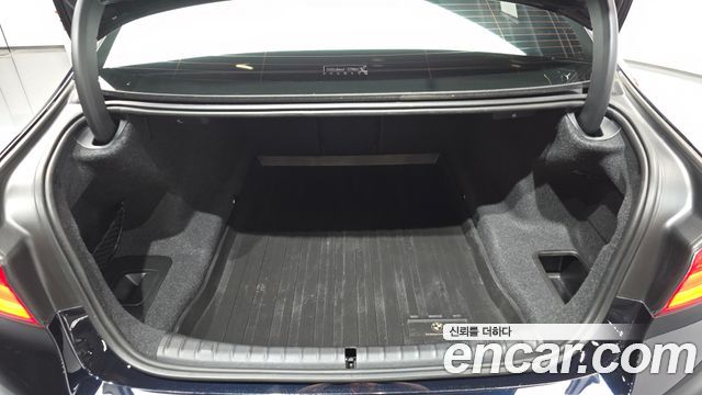 BMW 5-Series 530i M Sport Package Plus