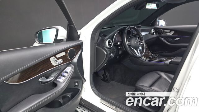 Mercedes-Benz GLC-Class GLC300 4MATIC