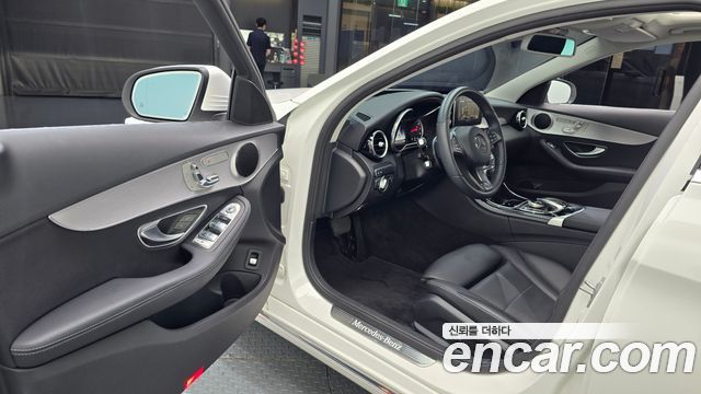 Mercedes-Benz C-Class C200 Avantgarde