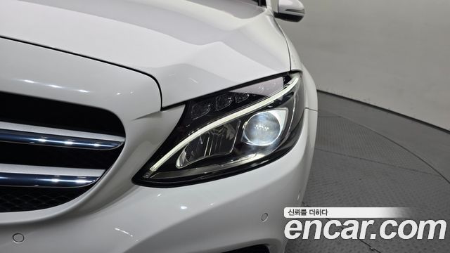 Mercedes-Benz C-Class C200 Avantgarde