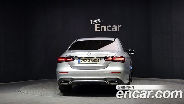 Mercedes-Benz E-Class E220d 4MATIC AMG Line