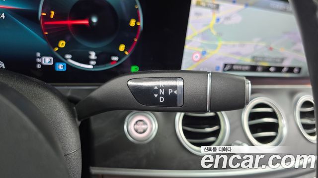 Mercedes-Benz E-Class E220d 4MATIC AMG Line