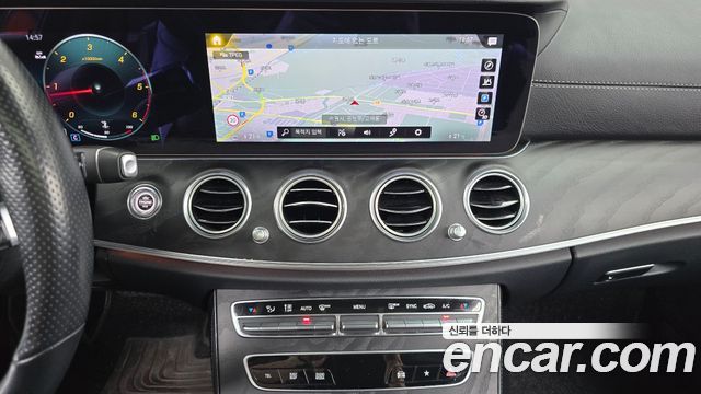 Mercedes-Benz E-Class E220d 4MATIC AMG Line