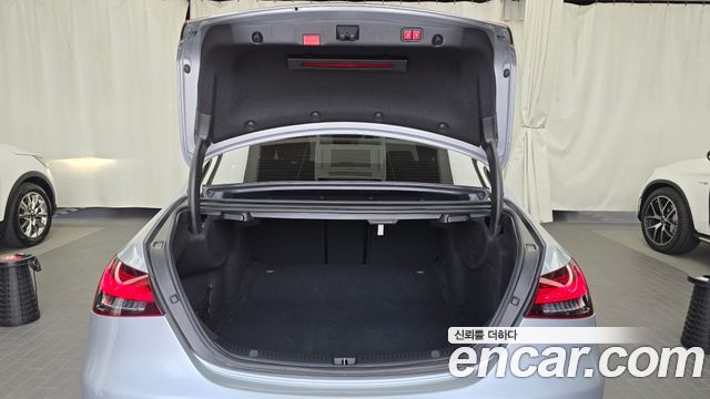 Mercedes-Benz E-Class E220d 4MATIC AMG Line