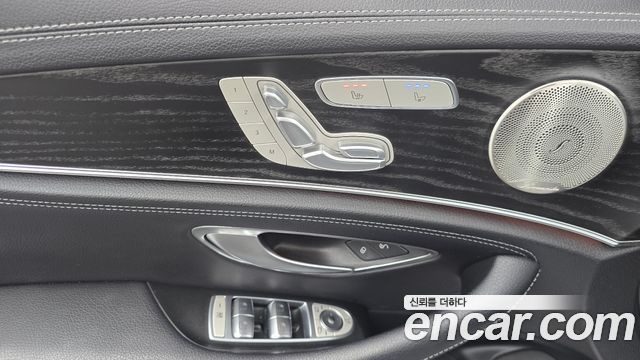 Mercedes-Benz E-Class E220d 4MATIC AMG Line