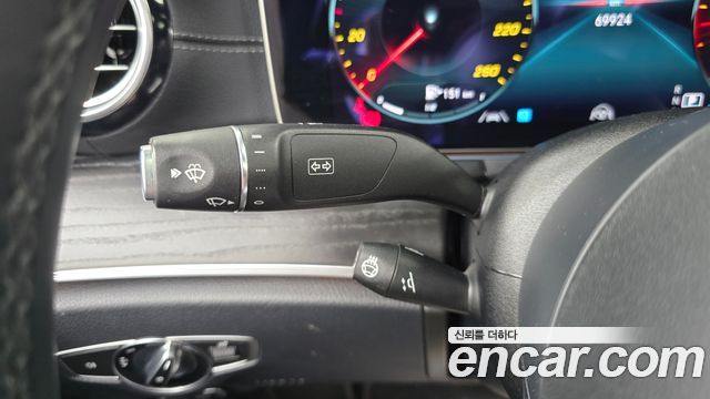 Mercedes-Benz E-Class E220d 4MATIC AMG Line