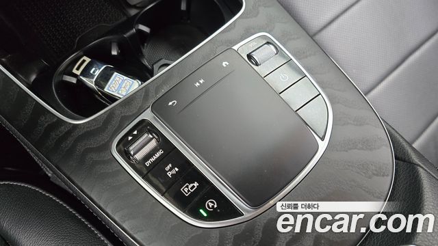 Mercedes-Benz E-Class E220d 4MATIC AMG Line