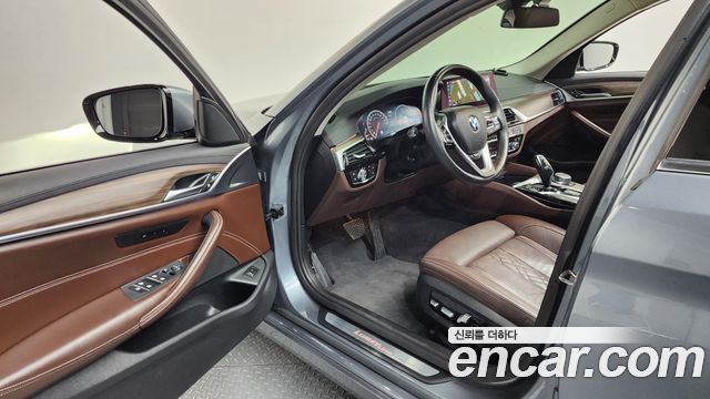 BMW 5-Series 520d Luxury Plus