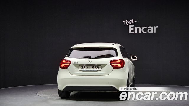 Mercedes-Benz A-Class A200