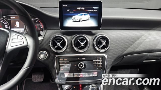 Mercedes-Benz A-Class A200