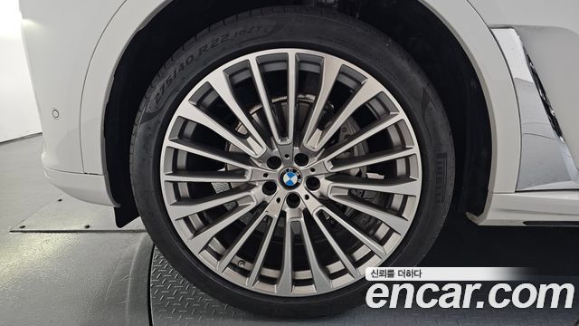 BMW X7 xDrive 40i Design Pure Excellence 6-Seater