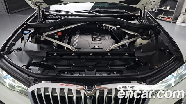 BMW X7 xDrive 40i Design Pure Excellence 6-Seater