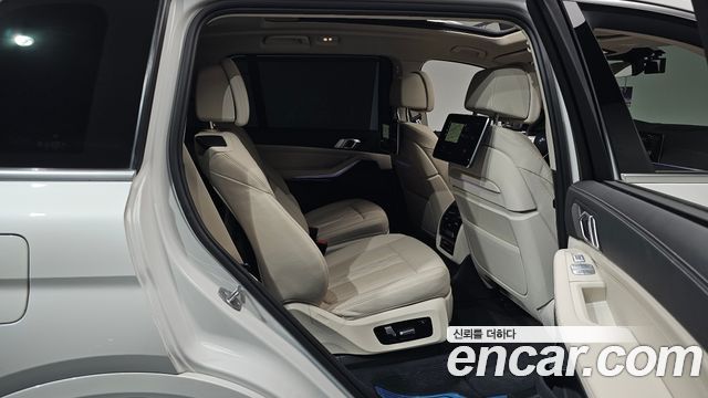 BMW X7 xDrive 40i Design Pure Excellence 6-Seater