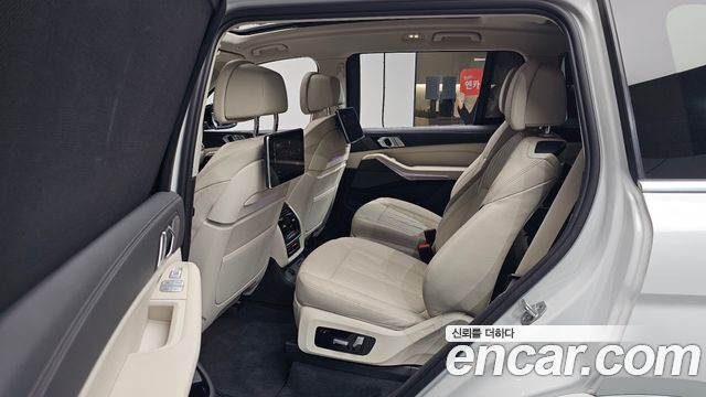 BMW X7 xDrive 40i Design Pure Excellence 6-Seater