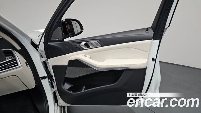 BMW X7 xDrive 40i Design Pure Excellence 6-Seater