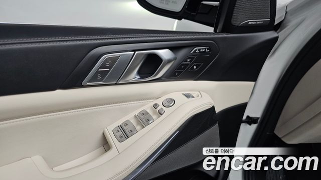 BMW X7 xDrive 40i Design Pure Excellence 6-Seater