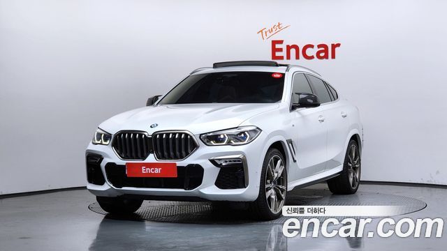 BMW X6 M50i