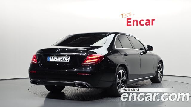 Mercedes-Benz E-Class E220d Avantgarde