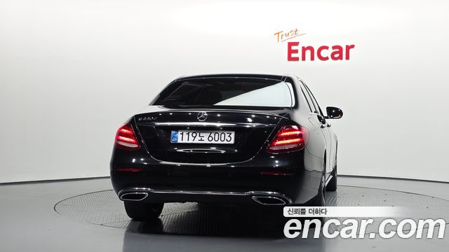 Mercedes-Benz E-Class E220d Avantgarde