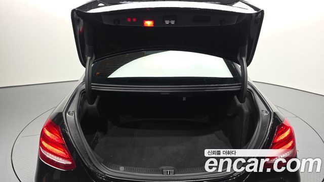 Mercedes-Benz E-Class E220d Avantgarde