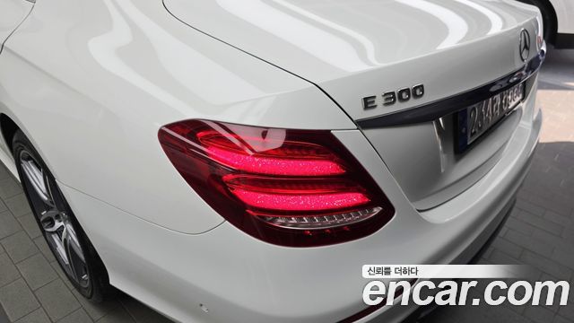 Mercedes-Benz E-Class E300 AMG Line