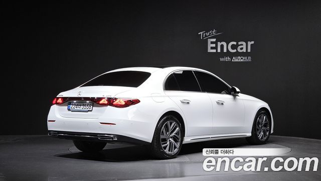 Mercedes-Benz E-Class E220d 4MATIC Exclusive