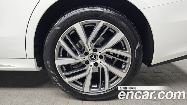 Mercedes-Benz E-Class E220d 4MATIC Exclusive