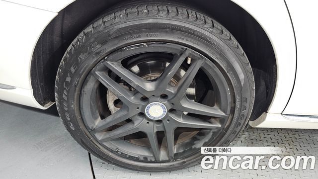 Mercedes-Benz E-Class E220d Exclusive