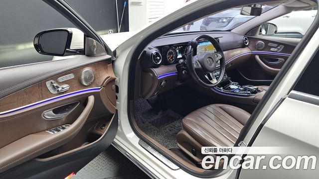 Mercedes-Benz E-Class E220d Exclusive