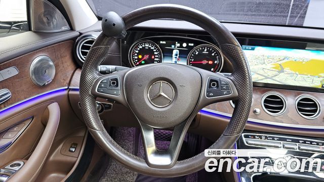 Mercedes-Benz E-Class E220d Exclusive